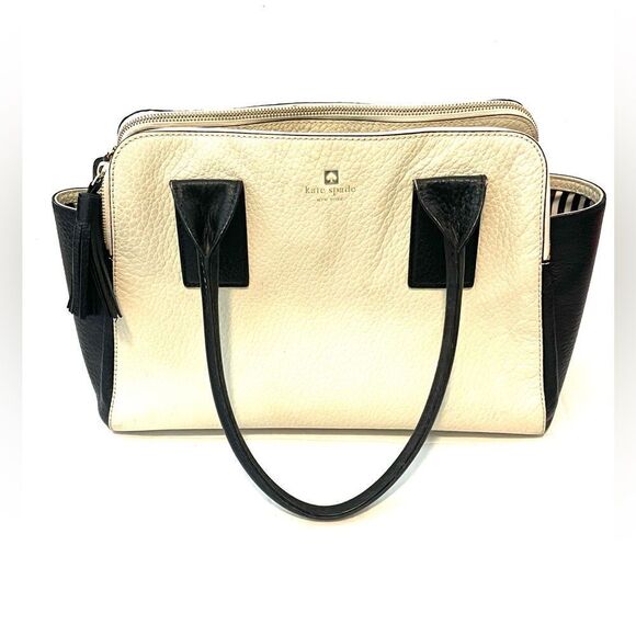 Kate Spade ♠️ Purse - Picture 1 of 7